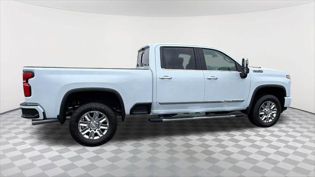 2026 Chevrolet Silverado 2500HD Crew Cab, Standard Bed, High Country, 4WD