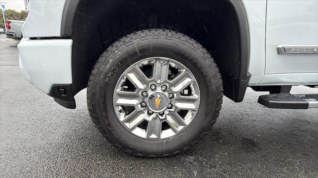 2026 Chevrolet Silverado 2500HD Crew Cab, Standard Bed, High Country, 4WD