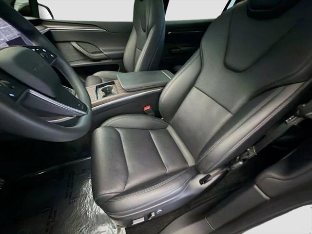 2023 Tesla Model X Standard Range