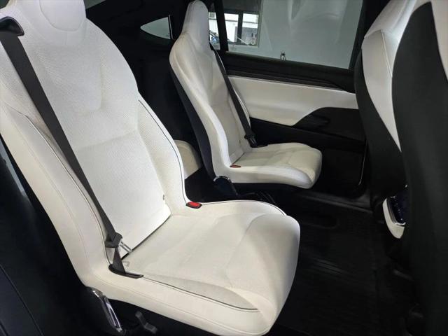 2023 Tesla Model X Plaid Tri Motor All-Wheel Drive