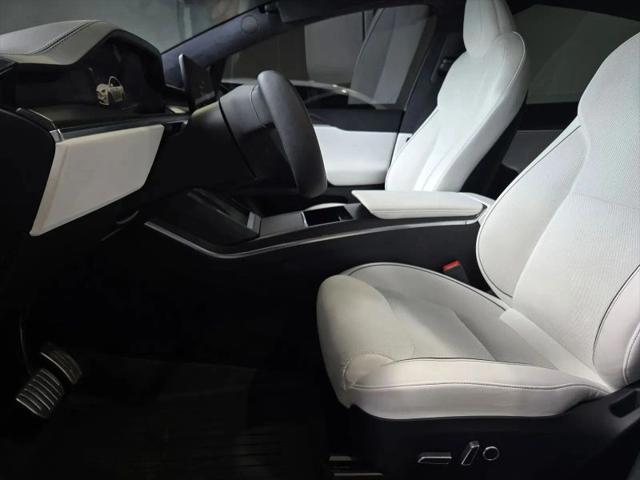 2023 Tesla Model X Plaid Tri Motor All-Wheel Drive