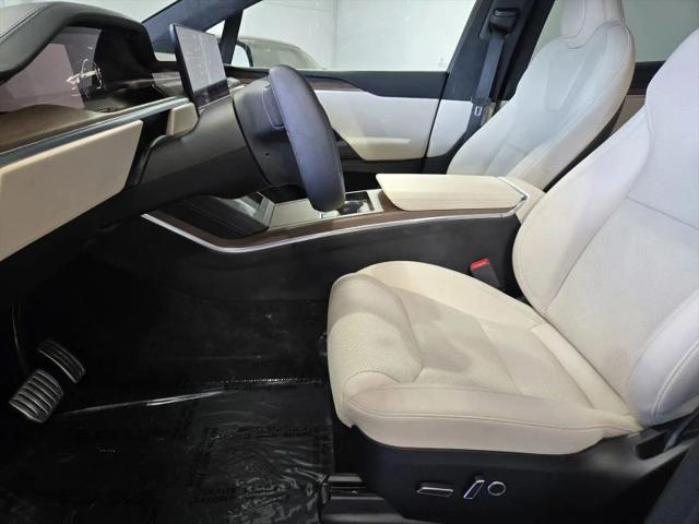 2023 Tesla Model X Standard Range