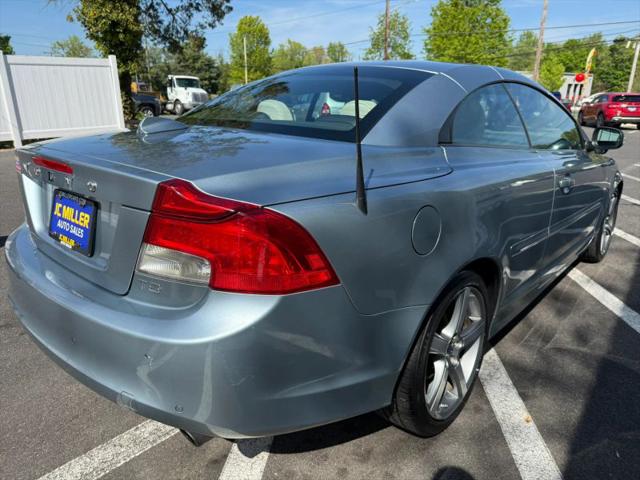 2011 Volvo C70 T5