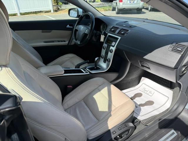 2011 Volvo C70 T5