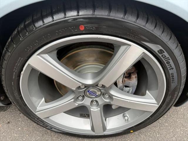 2011 Volvo C70 T5