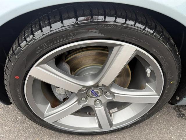 2011 Volvo C70 T5