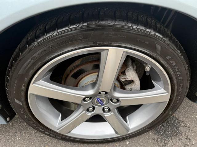 2011 Volvo C70 T5