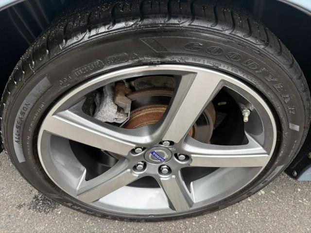 2011 Volvo C70 T5