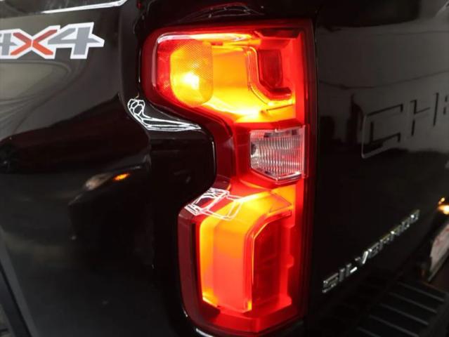 2020 Chevrolet Silverado 2500HD 4WD Crew Cab Standard Bed Custom