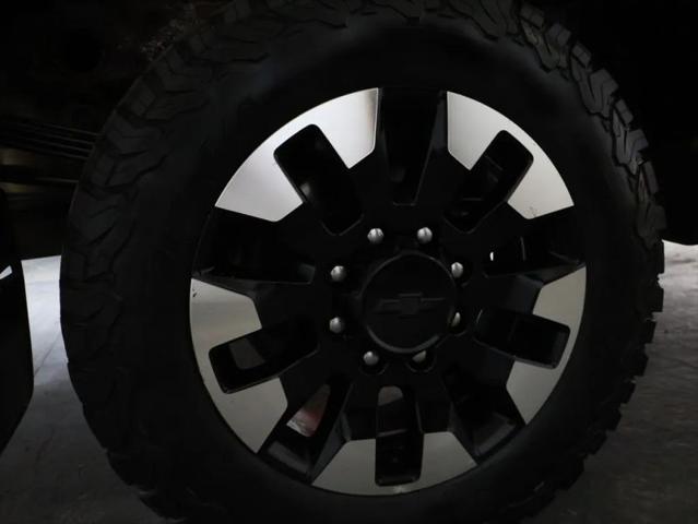 2020 Chevrolet Silverado 2500HD 4WD Crew Cab Standard Bed Custom