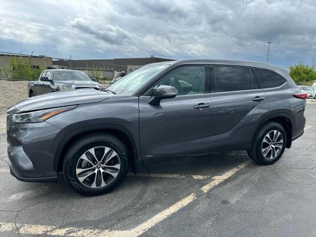 2022 Toyota Highlander Hybrid XLE