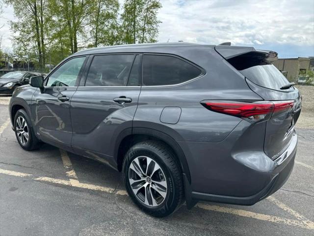 2022 Toyota Highlander Hybrid XLE
