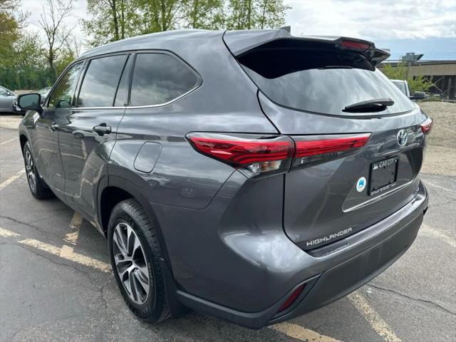 2022 Toyota Highlander Hybrid XLE