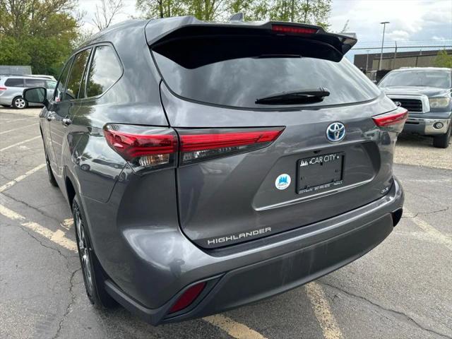 2022 Toyota Highlander Hybrid XLE