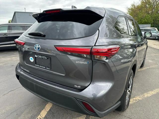 2022 Toyota Highlander Hybrid XLE