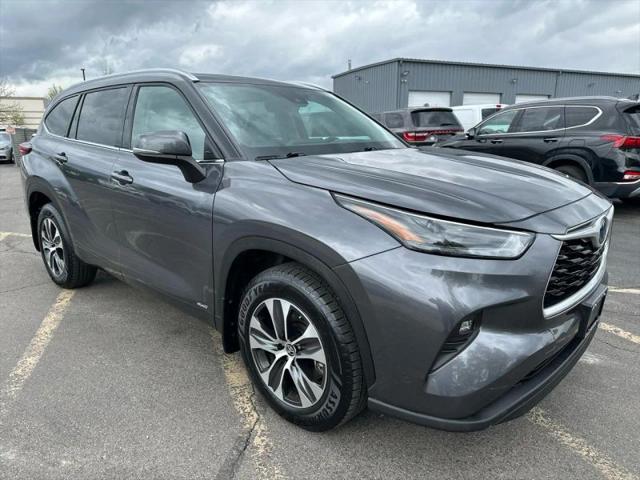 2022 Toyota Highlander Hybrid XLE