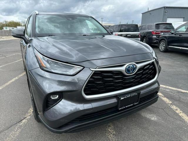 2022 Toyota Highlander Hybrid XLE