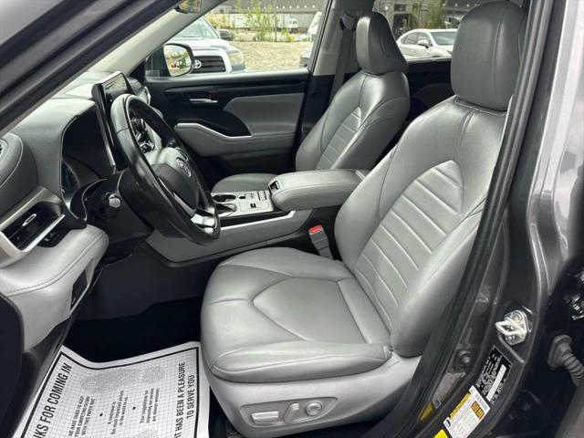 2022 Toyota Highlander Hybrid XLE