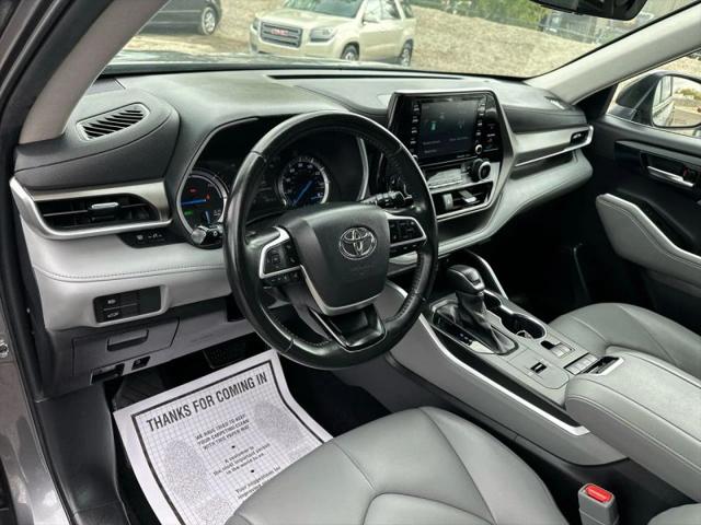 2022 Toyota Highlander Hybrid XLE