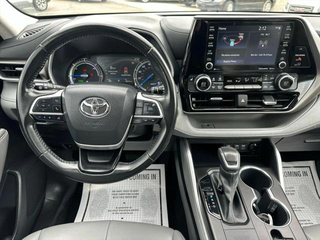 2022 Toyota Highlander Hybrid XLE