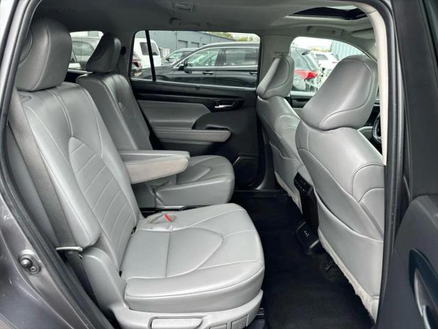 2022 Toyota Highlander Hybrid XLE