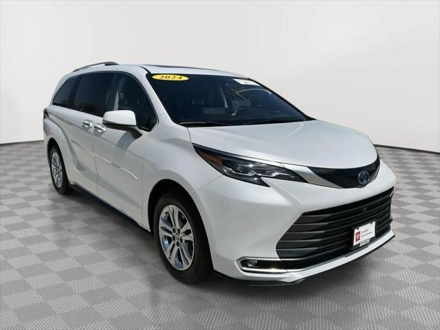 2024 Toyota Sienna Platinum for sale in La Vista, NE