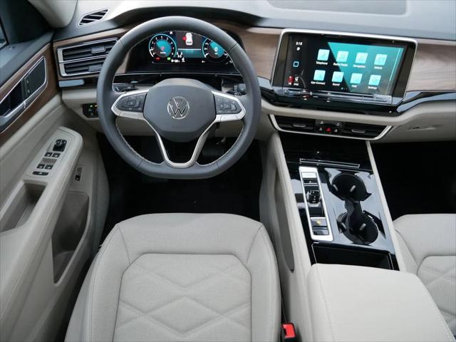 2026 Volkswagen Atlas SE with Technology