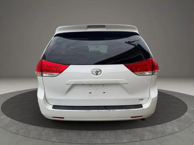 2014 Toyota Sienna LE V6 7 Passenger Mobility