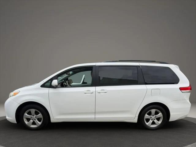 2014 Toyota Sienna LE V6 7 Passenger Mobility