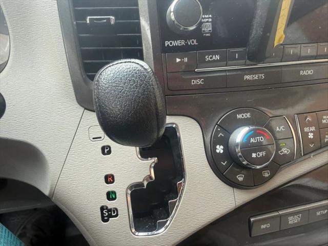 2014 Toyota Sienna LE V6 7 Passenger Mobility