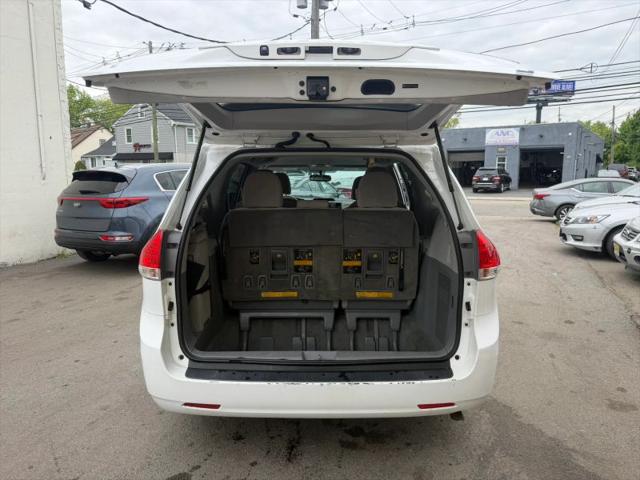 2014 Toyota Sienna LE V6 7 Passenger Mobility