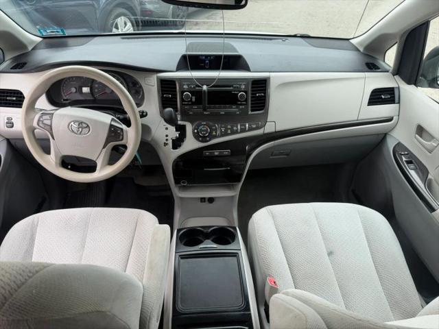 2014 Toyota Sienna LE V6 7 Passenger Mobility