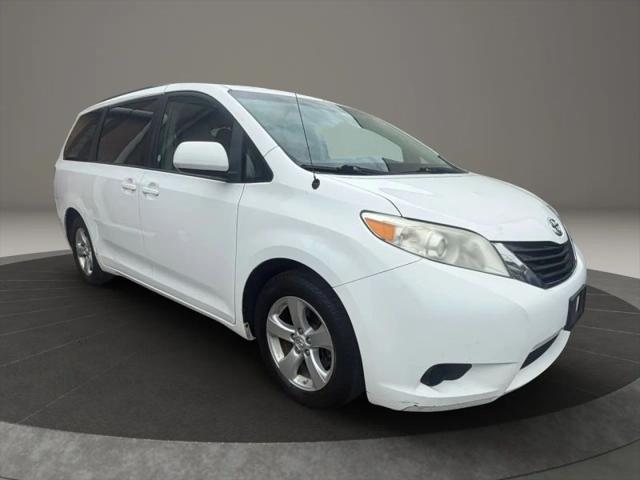 2014 Toyota Sienna LE V6 7 Passenger Mobility