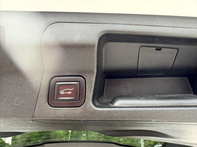 2017 GMC Acadia SLE-2