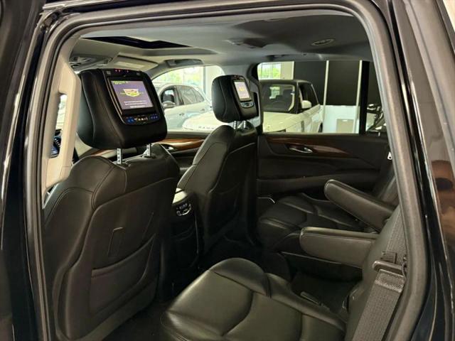 2018 Cadillac Escalade Luxury