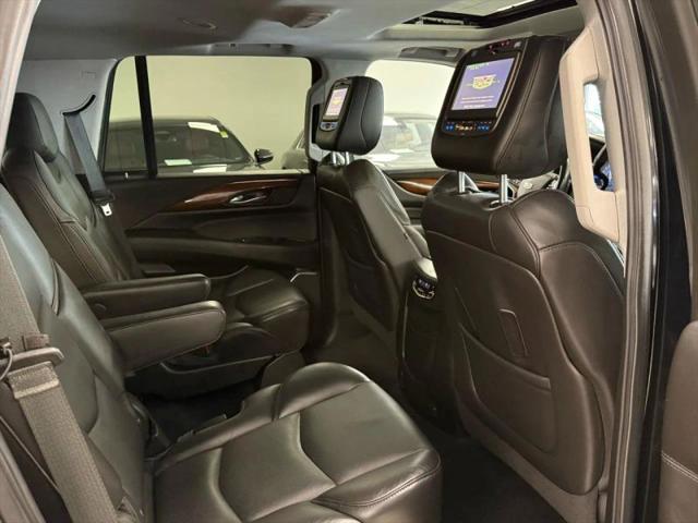 2018 Cadillac Escalade Luxury