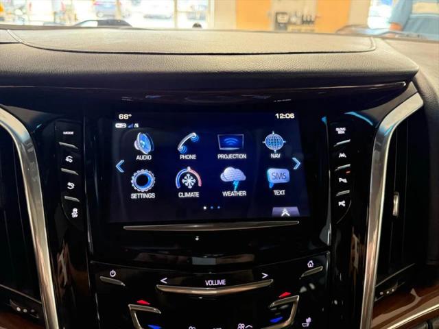 2018 Cadillac Escalade Luxury