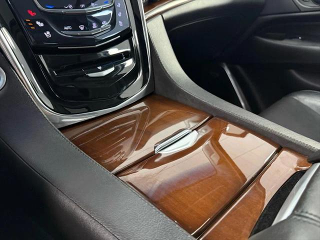 2018 Cadillac Escalade Luxury