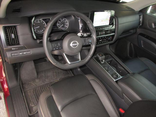 2024 Nissan Pathfinder SL 4WD