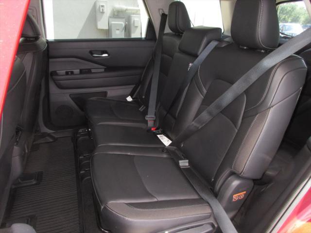 2024 Nissan Pathfinder SL 4WD