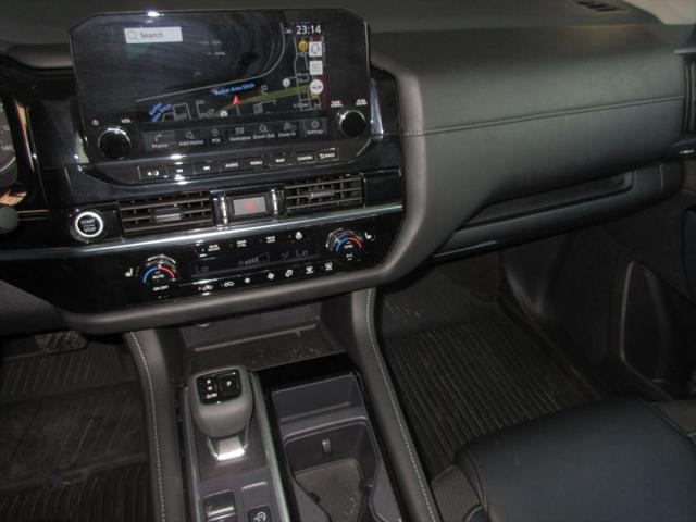 2024 Nissan Pathfinder SL 4WD