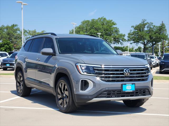2026 Volkswagen Atlas SE with Technology