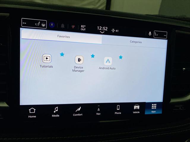 2027 Chrysler Pacifica Select