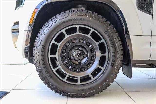 2026 Land Rover Defender P635 OCTA