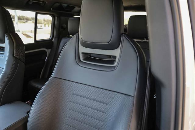 2026 Land Rover Defender P635 OCTA