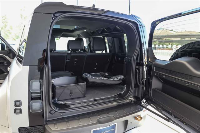 2026 Land Rover Defender P635 OCTA