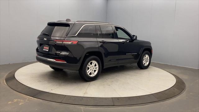 2024 Jeep Grand Cherokee Laredo 4x4