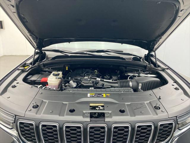2024 Jeep Grand Cherokee Laredo 4x4