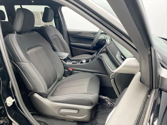 2024 Jeep Grand Cherokee Laredo 4x4