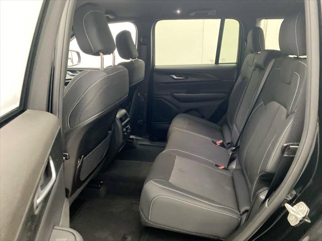2024 Jeep Grand Cherokee Laredo 4x4